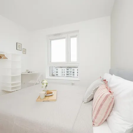 Bright Pastel With Desk For Remote Work, Balcony And Parking By Renters * Gdansk